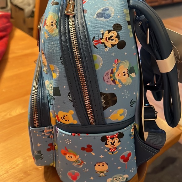 Loungefly Disney backpack - Picture 2 of 6